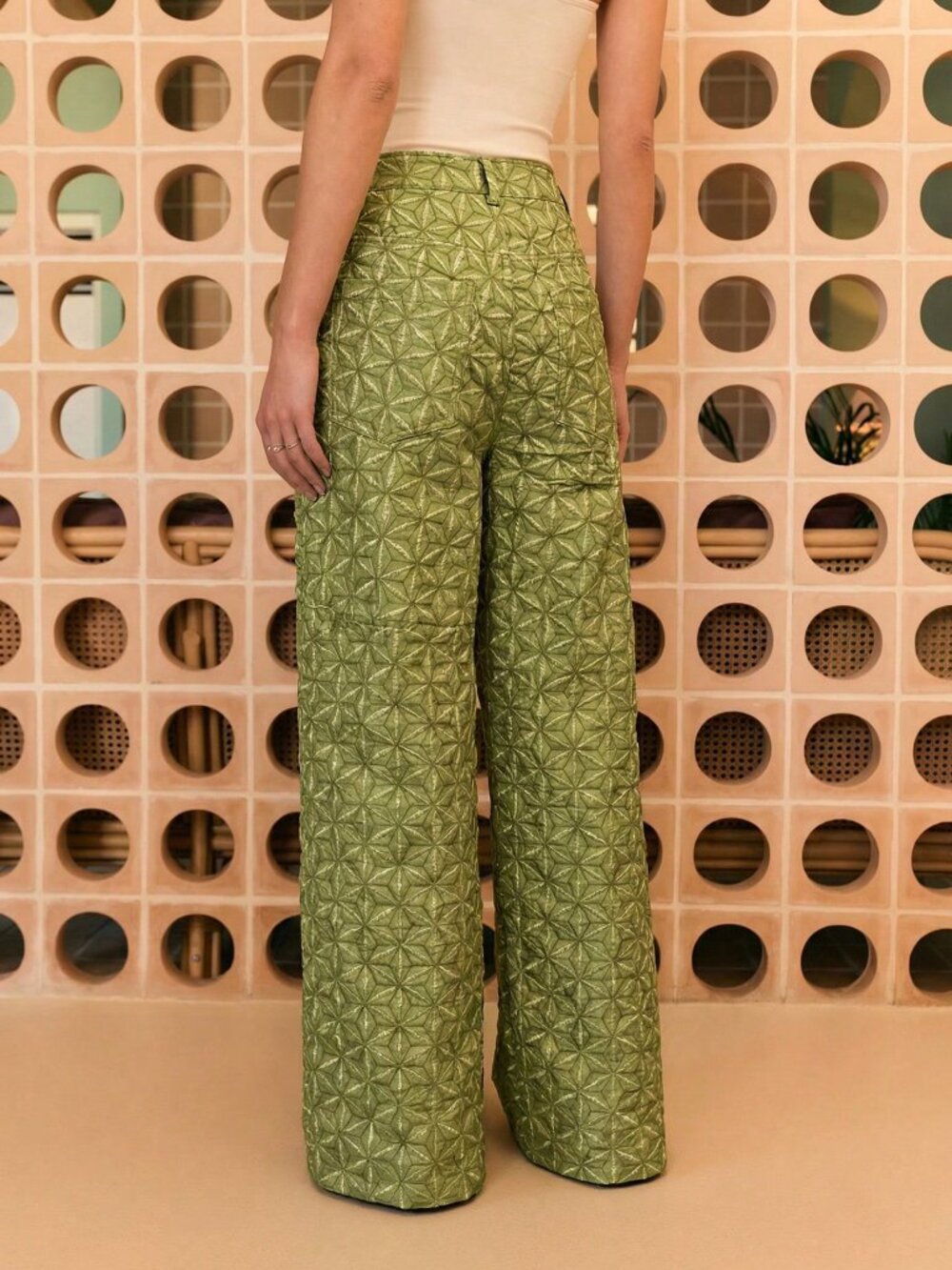 Green Casual Women's Wide-Leg Pants - Picture 2 of 6